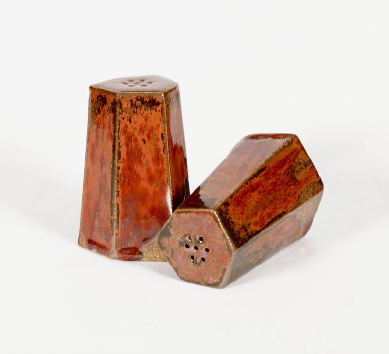 Salt and pepper shakers 2024